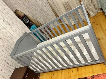 Gəzinti arabaları: Oğlan və qız üçün, Beşik