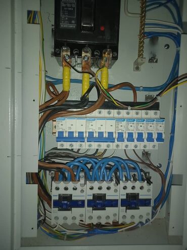 Электрики, электромонтажники: Электрик. Больше 6 лет опыта — 7