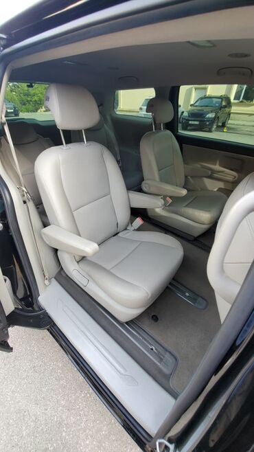 Kia: Kia Carnival: 2.2 l | 2022 il Van/Minivan — 16