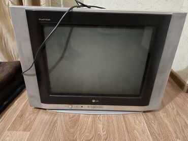 сдам старый телевизор: Телевизор б/у. Цена 3500