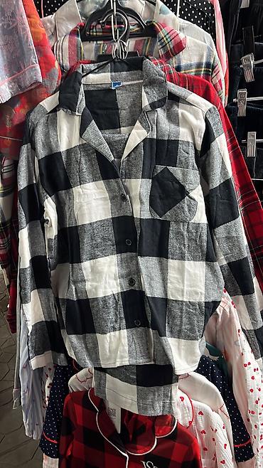 Другая мужская одежда: Мужские пижамы Мусжкие халаты Мужское термобелье Широкий ассортимент — 13