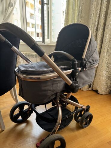 Orijinal Mothercare markalı uşaq arabası satılır. 1300 AZN-ə alınıb