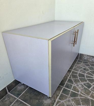 Ormari: 2 Siva dvokrilna ormana sa policama - Materijal: pločasti materijal — 7