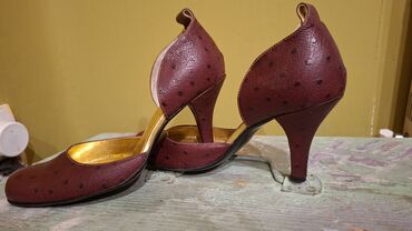 Salonke: Salonke, 40 — 7