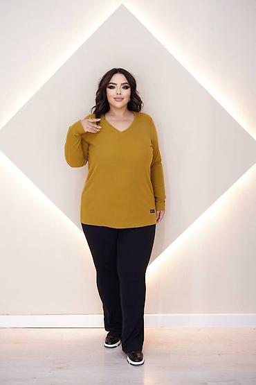 Другая женская одежда: Классические костюмы. Брючные костюмы. Юбочные костюмы. Все это можно — 27