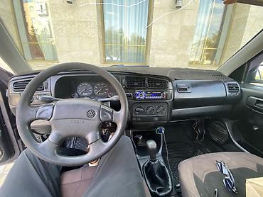 jak авто: Volkswagen Golf: 1992 г., 1.8 л, Механика, Бензин, Хэтчбэк — 3