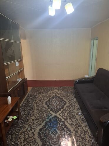 достук кв: 2 комнаты, 46 м², 104 серия, 1 этаж, Старый ремонт