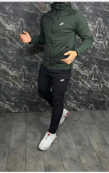 Trenerke: Muške trenerke M,L,XL,XXL,3XL veličine za samo 3700 din — 4