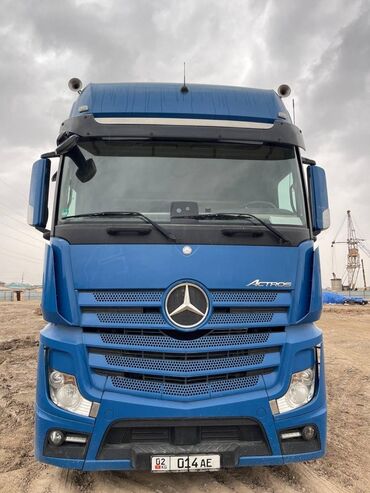 погрузчик фронтальная: Жүк ташуучу унаа, Mercedes-Benz