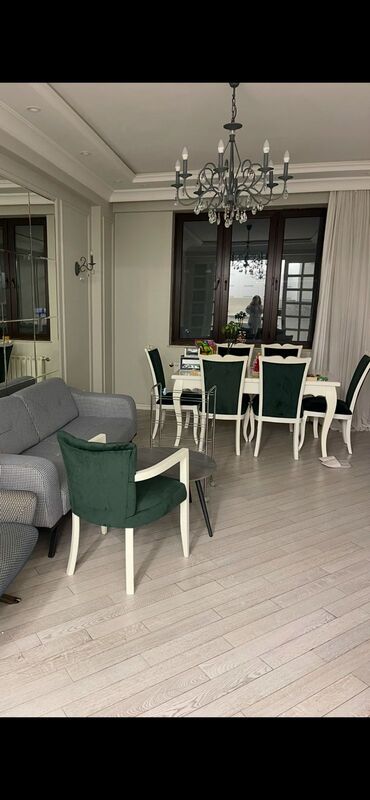 Masa və oturacaq dəstləri: Masa dəsti satılır 210₼. Yaxşı vəziyyətdədir. 6 oturcağı var.Ünvan