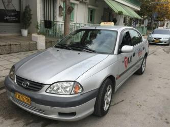 Μεταχειρισμένα Αυτοκίνητα: Toyota Avensis: 2 l. | 2001 έ