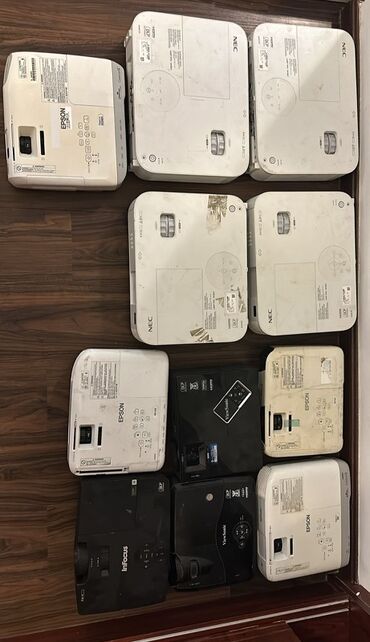 Lampalar: Projektor lampaları və AV receiver Təsvir: - Şəkillərdə müxtəlif — 72