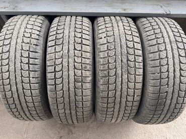 Шины: Шины 215 / 55 / R 17, Зима, Б/у, Комплект, Легковые, Китай, Maxtrek