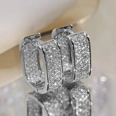 Minđuše: Mindjuse 800 — 1