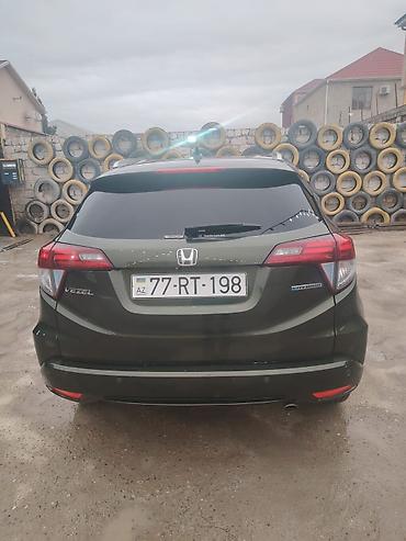 Honda: Honda HR-V: 1.5 l | 2014 il Krossover — 5