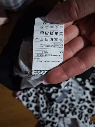 Duksevi: Benetton, Sa kapuljačom, 140-146 — 3