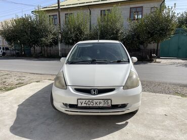 передний бампер опель вектра с: Honda Fit 5‑дверный хэтчбек, белый цвет. Основные особенности: -
