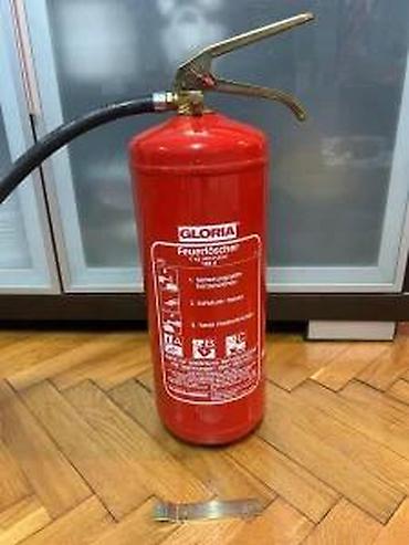 Oprema i sredstva za zaštitu: GLORIA protivpožarni aparat – model PD 6 GA, tip: stalno pod pritiskom — 6