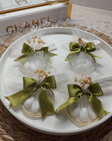 Xonçalar: •Həri,nişan,xına və toy konfetləri və xonça sifarişləri qəbul olunur.🦢 — 15