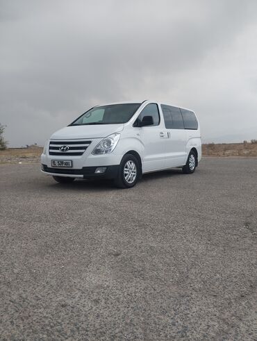 7 места машина: Hyundai H-1 (Grand Starex): 2017 г., 2.5 л, Автомат, Дизель, Минивэн
