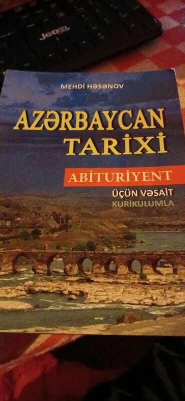 İngilis dili: İngilis dili 9-cu sinif, 2018 il, Ünvandan götürmə — 7