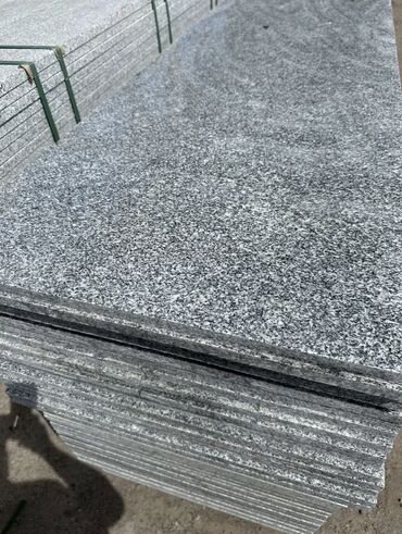 Фасадные гранитные плитки: Плиты из гранита оптом и в розницу для облицовки фасадов, ступеней или — 33