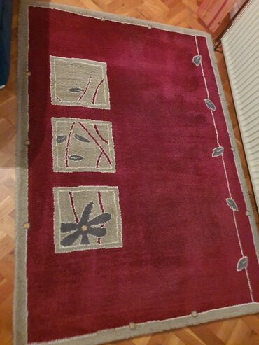 aparat za varenje polovan: Carpet, Rectangle, color - Red