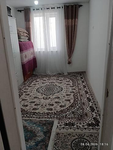 Продажа полдома: 🏡 Продаётся барачный дом у берега в селе Тон! 📍 Локация: с. Тон 🌊 — 4