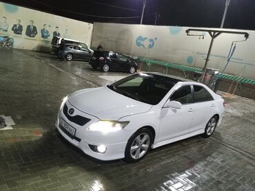 срочно продается машина: Toyota Camry: 2010 г., 2.5 л, Автомат, Бензин, Седан