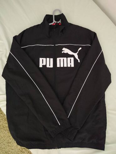 Sweatshirts: Prodajem Puma crni šuškavac. 
Veličina: L
Stanje 10/10 - Nošen 2 puta
