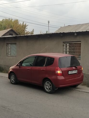 Honda: Honda Fit: 2002 г., 1.3 л, Вариатор, Бензин