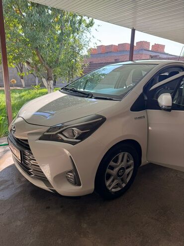машина жалалабат: Toyota Yaris: 2019 г., 1.5 л, Автомат, Гибрид, Хетчбек