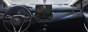 Toyota: Toyota Corolla: 2021 г., 1.8 л, Вариатор, Гибрид, Седан — 6