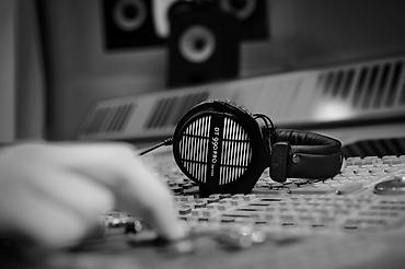 black: Б/У, состояние идеальное. Торг возможен! Beyerdynamic DT 990 Pro Black — 3