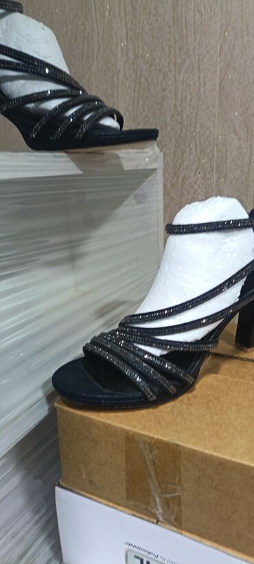 Ziyafət donları: Geyim her biri 5azn eraz bine savxoz -da lalafo.az — 9 Ziyafət donları: Geyim her biri 5azn eraz bine savxoz — 9