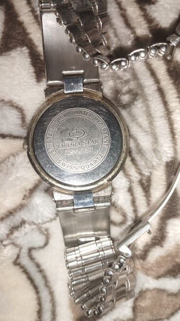 Qol saatları: Qol saatı — 3