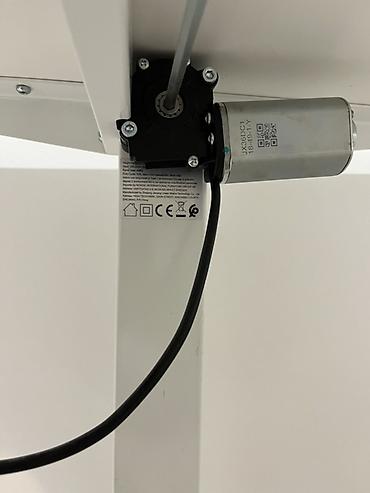 monitor stendi: SVANEKE elektrikli hündürlüyü tənzimlənən masa - JYSK + monitor — 6