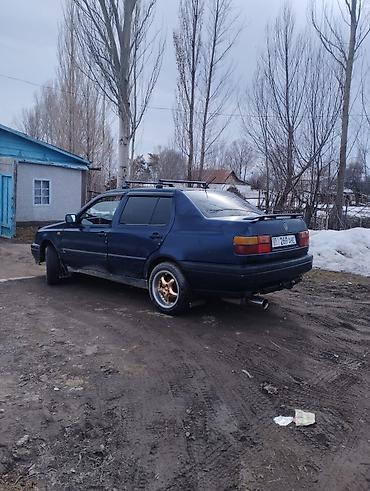 Volkswagen: Volkswagen Vento: 1994 г., 2 л, Механика, Седан — 11