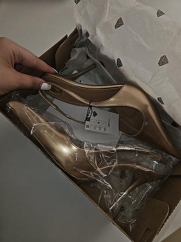 gun eynəyi: Qızılı rəngli qadın stiletto ayaqqabı – slingback model - Brend — 1