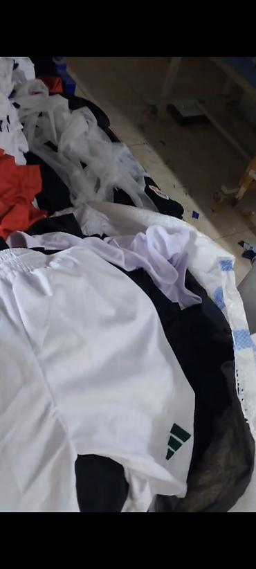 adidas şort: Idman şortu – müxtəlif rəng və dizaynlarda 5 min dənə var 1 manata — 1