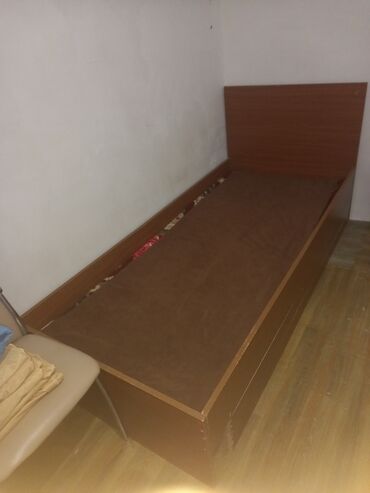 tek krafat: Təknəfərlik çarpayı, Bazasız, Matras ilə, Siyirməsiz