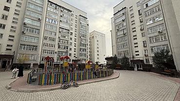Батирлерди сатуу: 1 бөлмө, 49 м², 7-мкр Элитка, 9 кабат, Дизайнердик оңдоо — 3