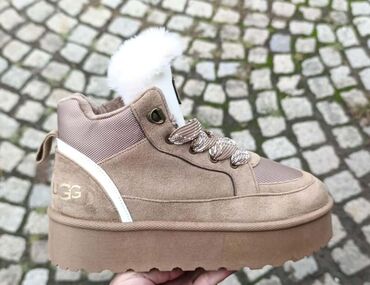 Ugg obuća: Ugg papuče, bоја - Bež, 41 — 9