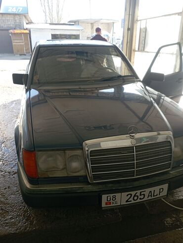 мерседес 1831: Mercedes-Benz W124: 1988 г., 2.3 л, Механика, Бензин, Седан