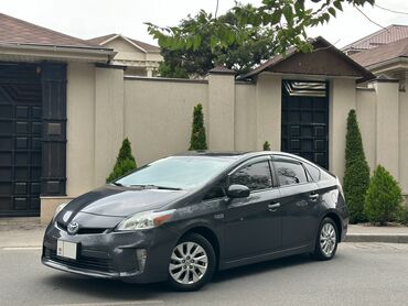 tayota runx: Toyota Prius: 2015 г., 1.8 л, Вариатор, Гибрид
