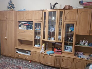 мебель мягкая бу: Продаю стенку Польша, в хорошем состоянии