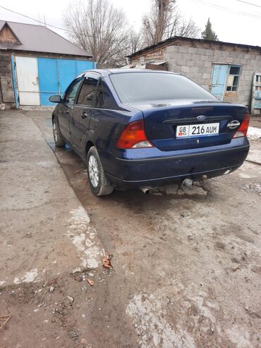 Ford: Ford Focus: 2002 г., 1.6 л, Механика, Бензин, Седан — 2