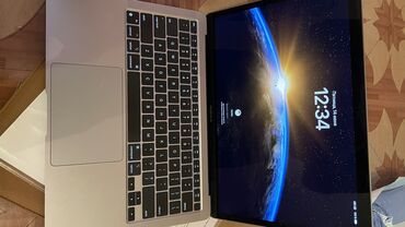 ноутбук macbook: Ноутбук, Apple, 8 ГБ ОЗУ, Apple M1, Б/у, Для несложных задач