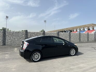 машины 2010 года и выше: Toyota Prius: 2015 г., Автомат, Гибрид, Хэтчбэк