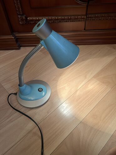 лампа для шеллака: Продаю настольную лампу. Не разу не пользовались